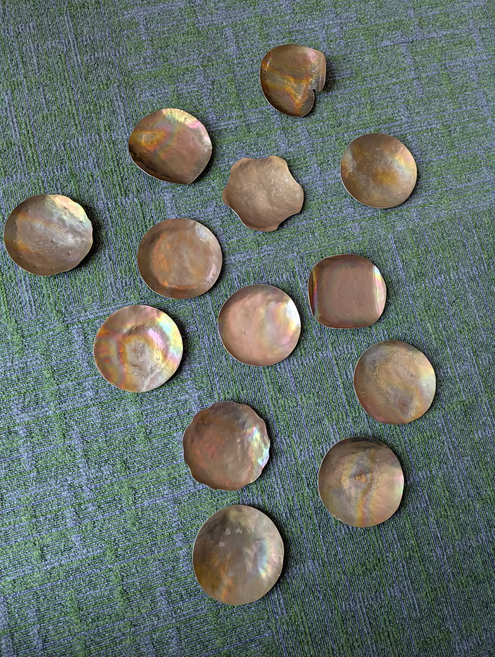 鍛金技法による真鍮製の豆皿づくり (2時間)